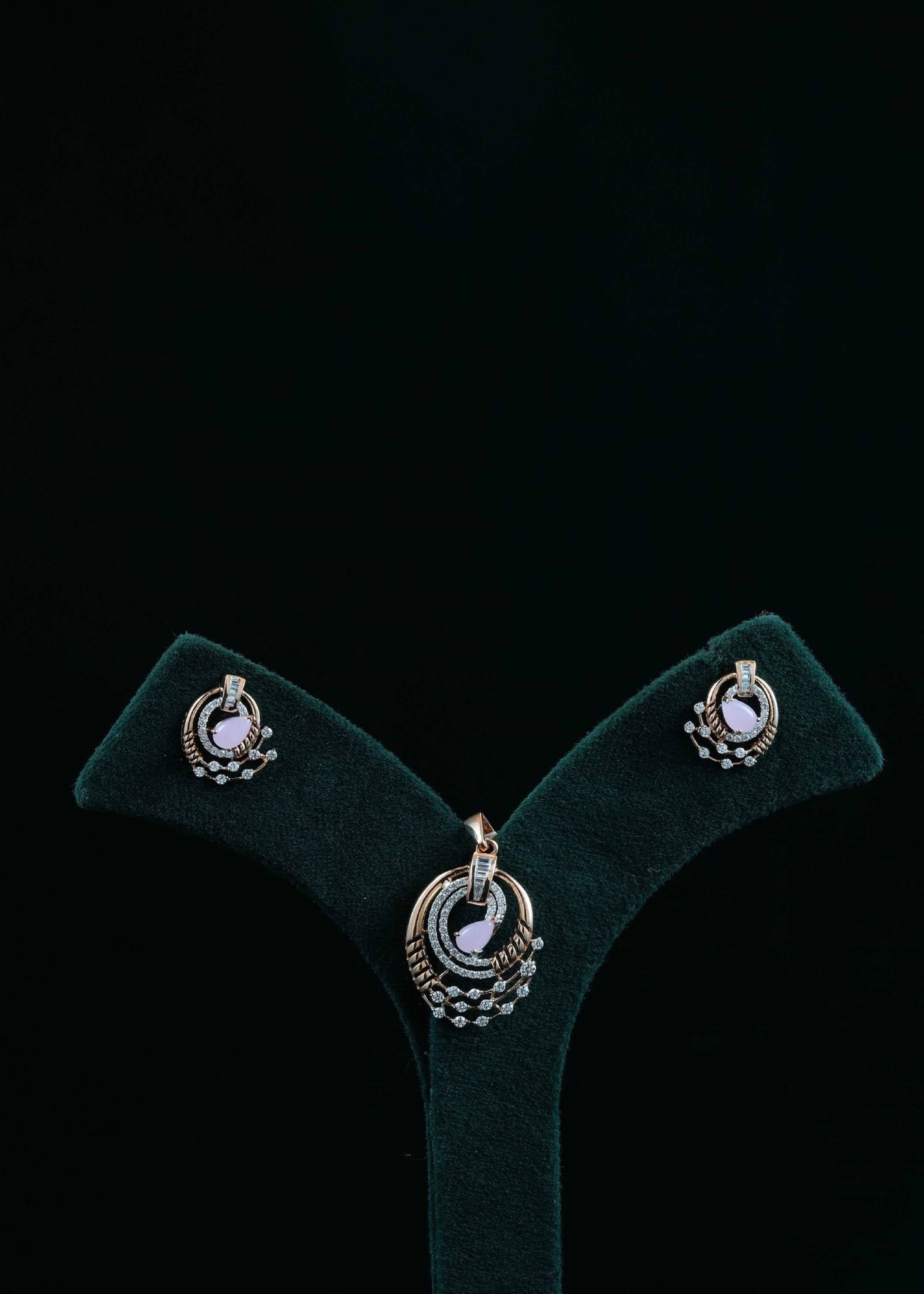 18KT PENDANT SET