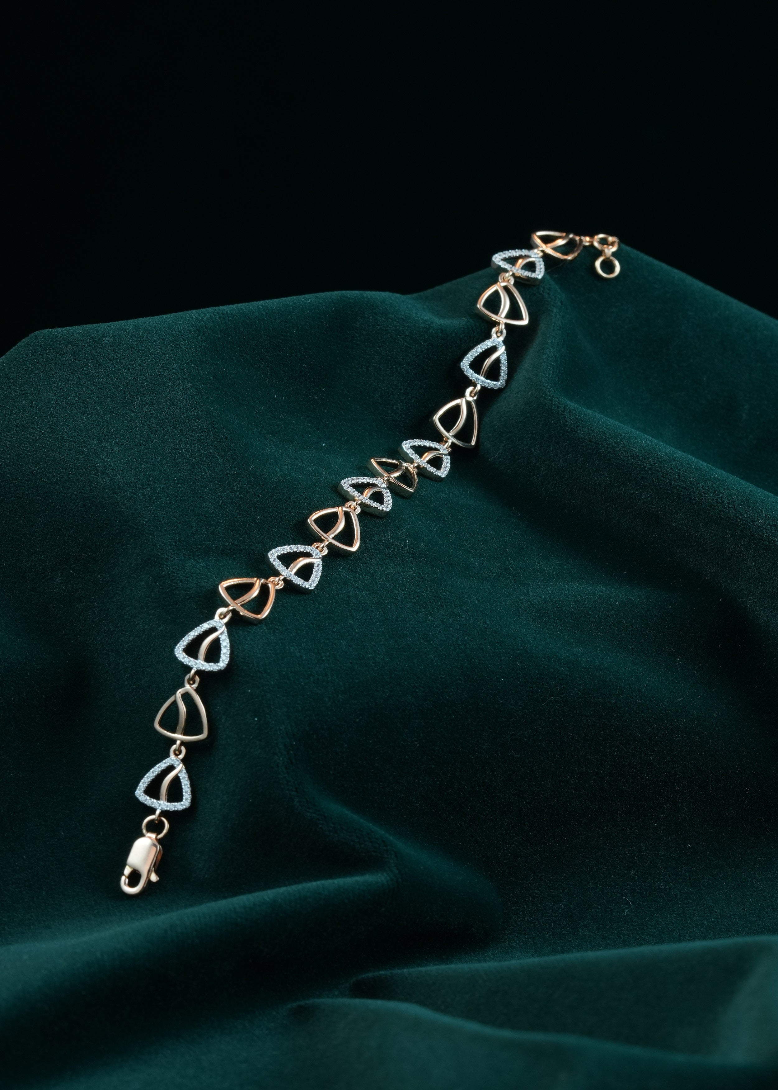 18KT BRACELET