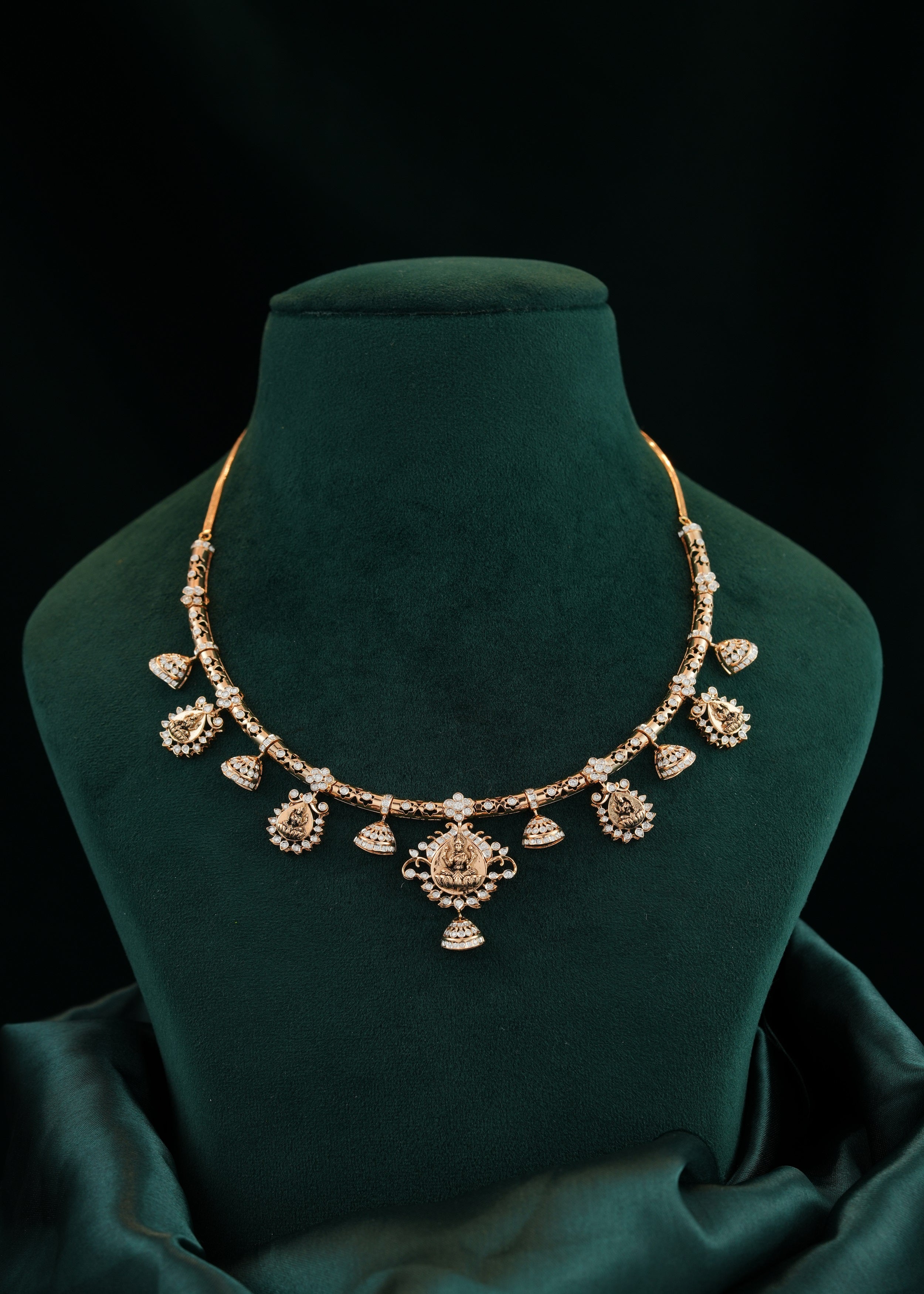 DIAMOND KANTI NECKLACE