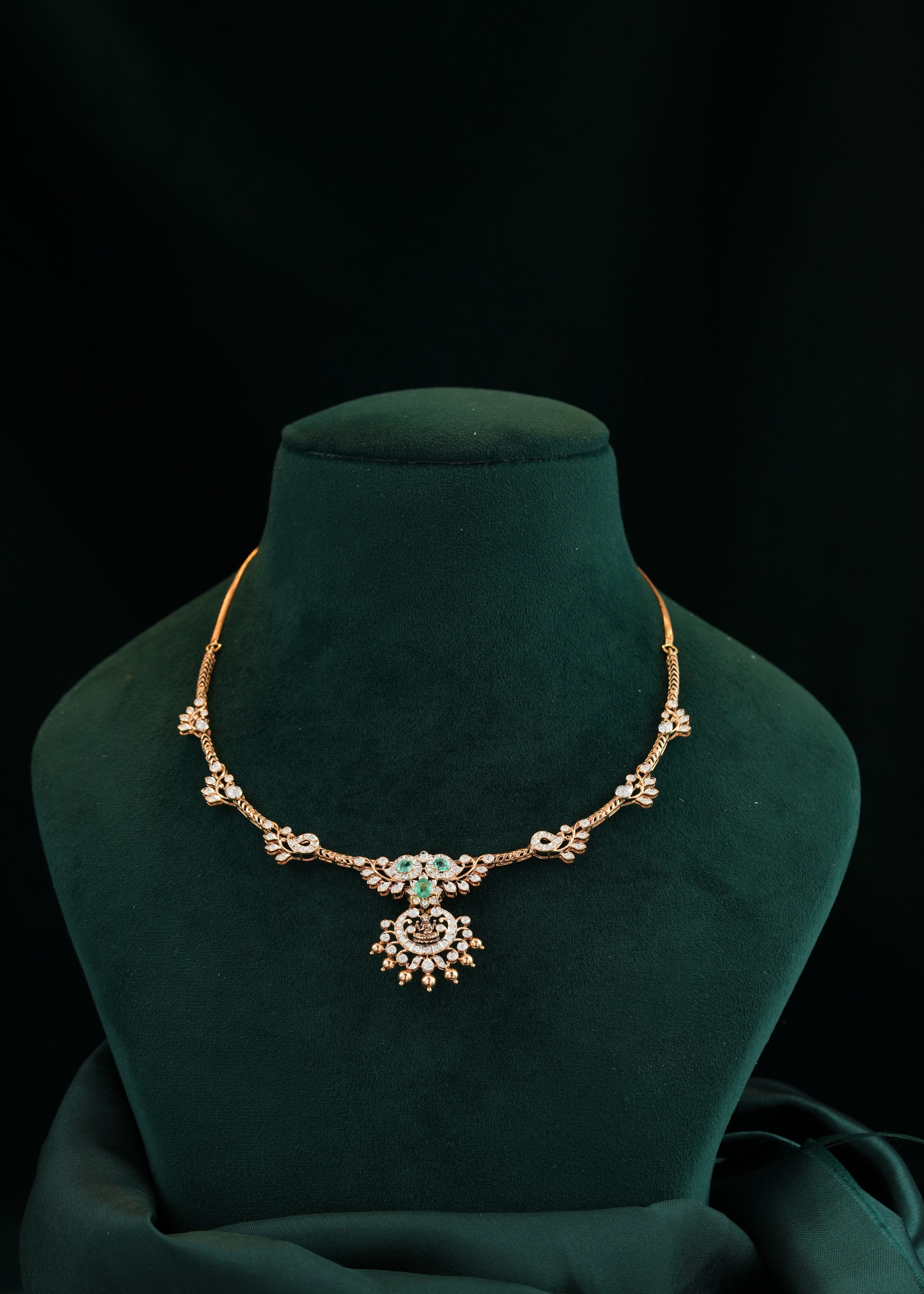DIAMOND KANTI NECKLACE