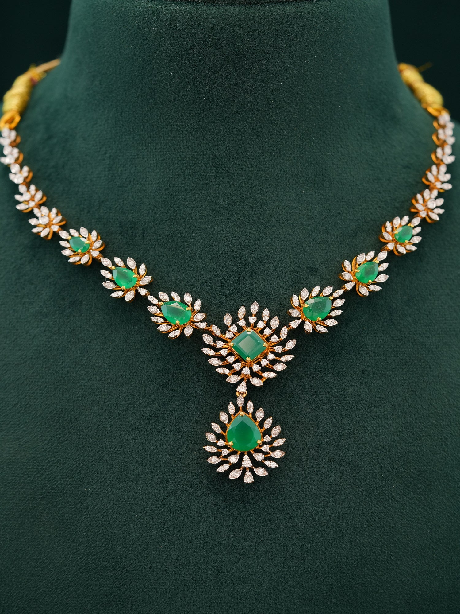 DIAMOND NECKLACE
