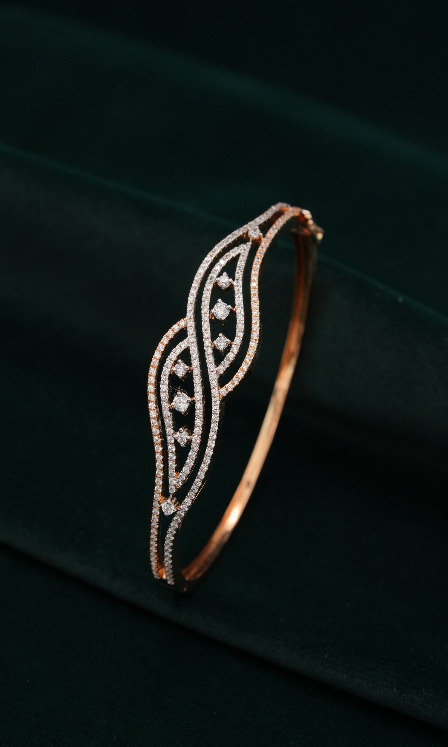 18KT LADIES BRACELET