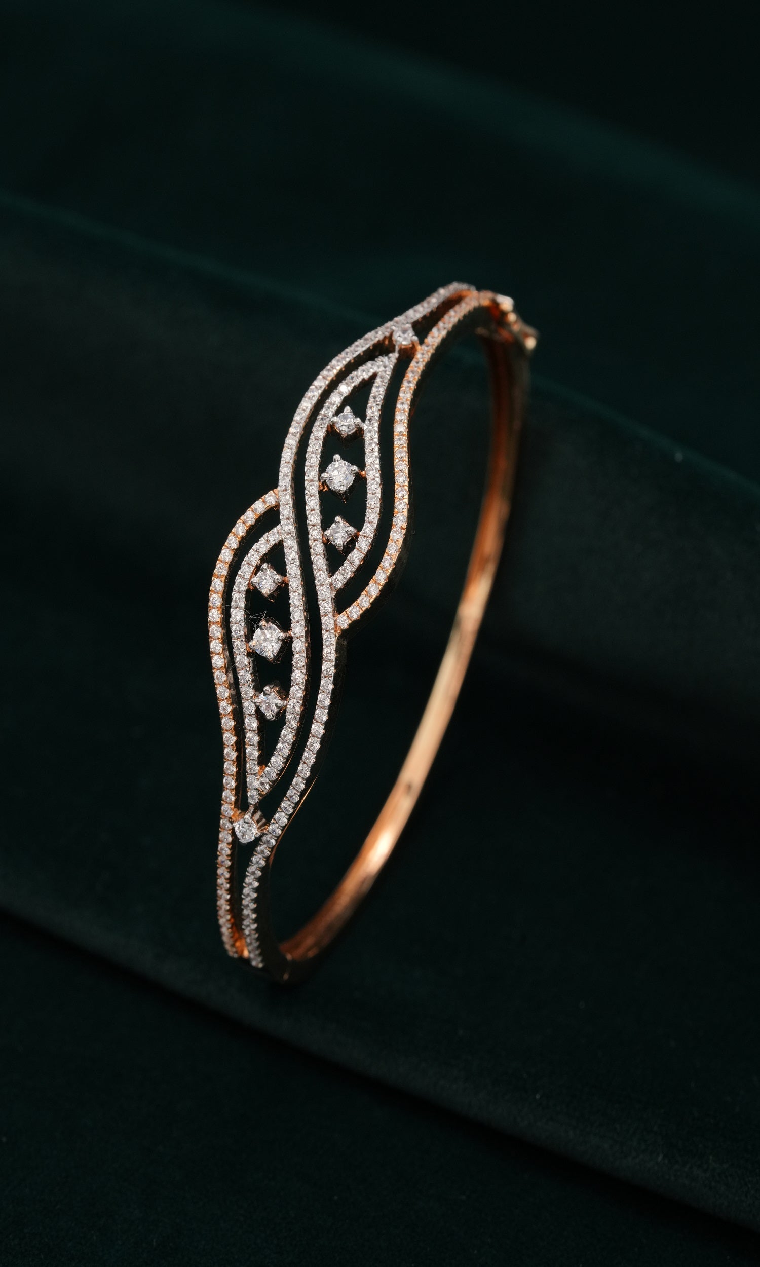 18KT LADIES BRACELET