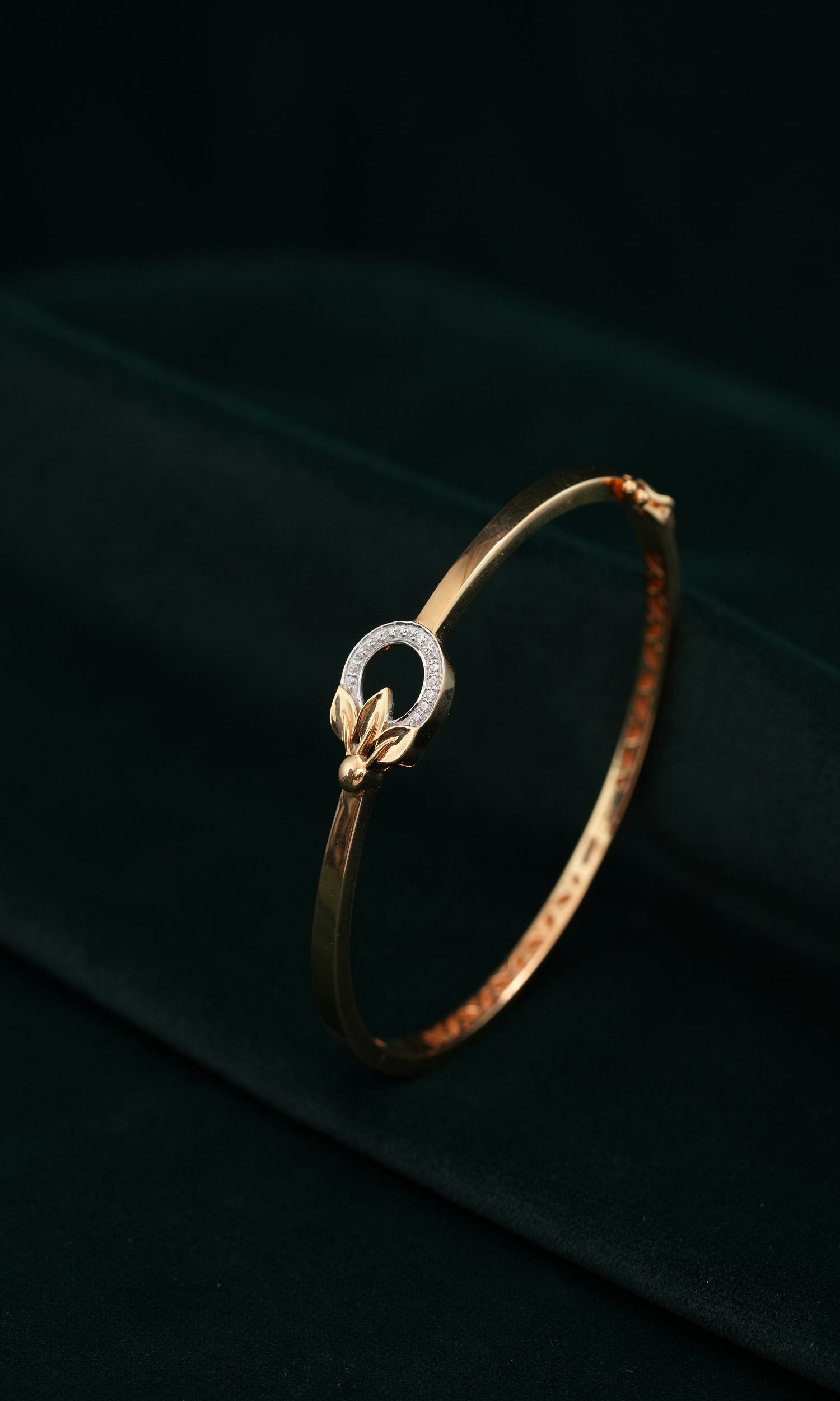 18KT LADIES BRACELET