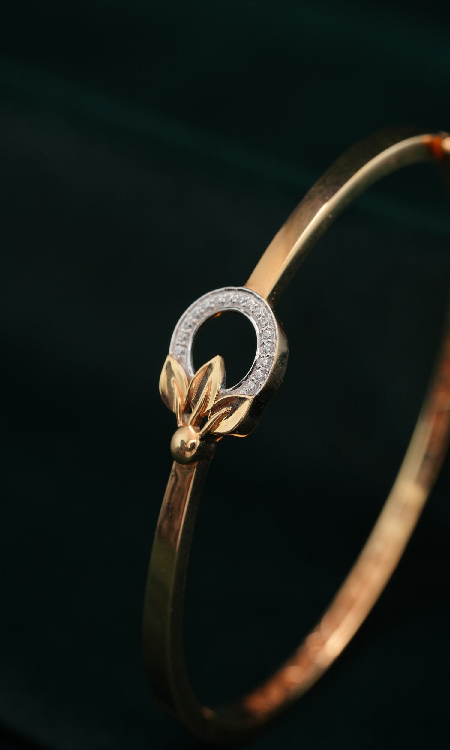 18KT LADIES BRACELET