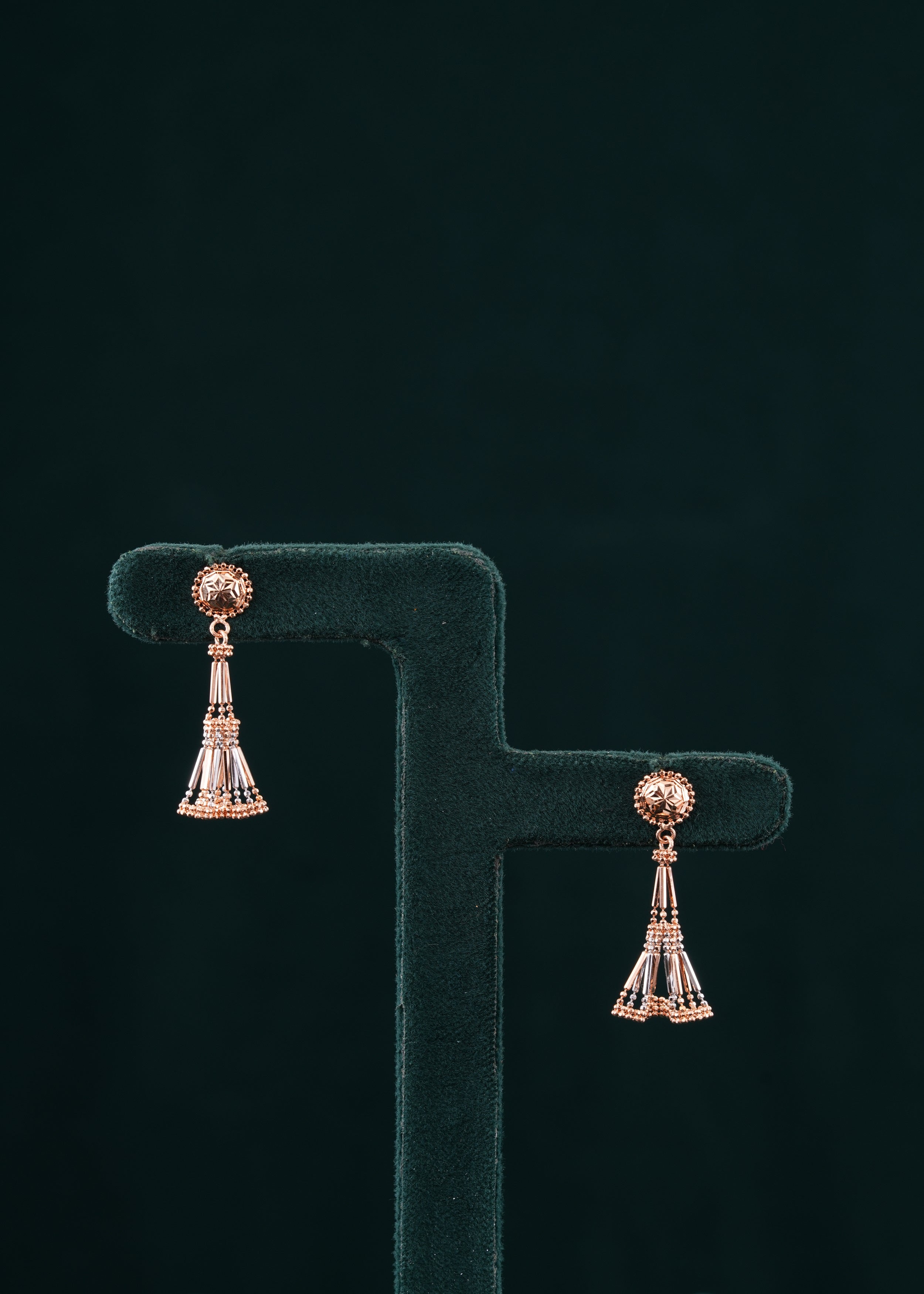 18KT DESIGNER NECKLACE