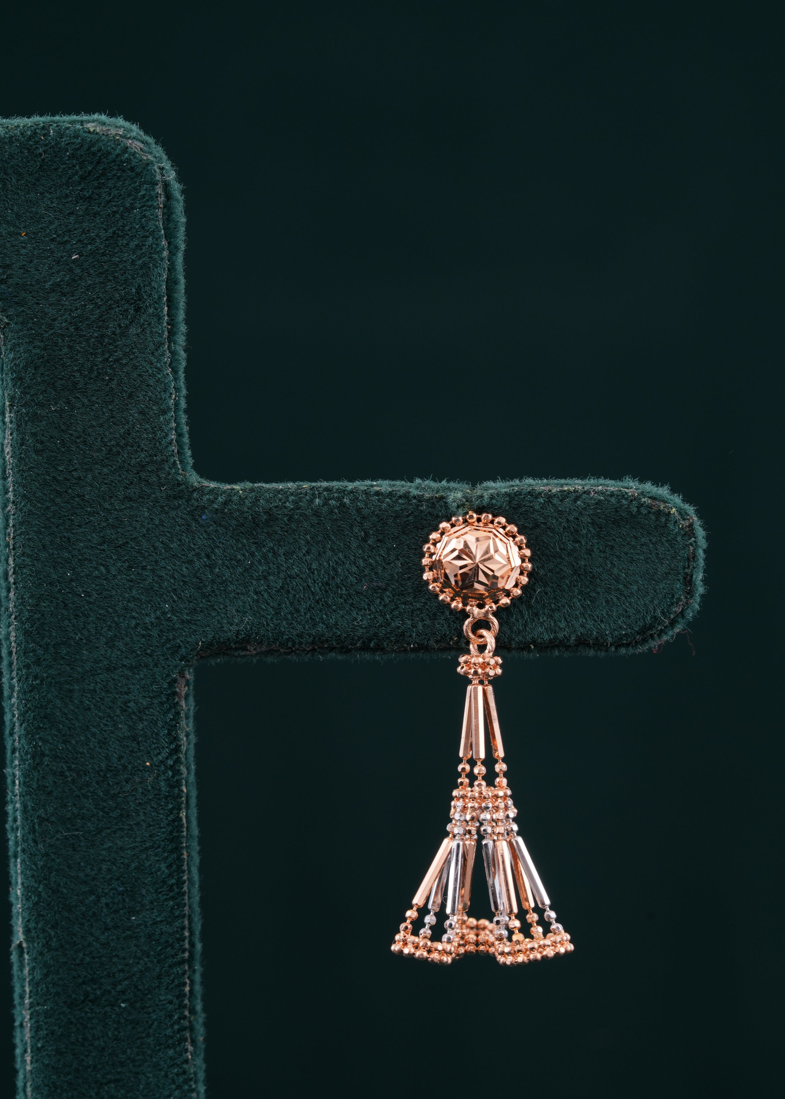 18KT DESIGNER NECKLACE