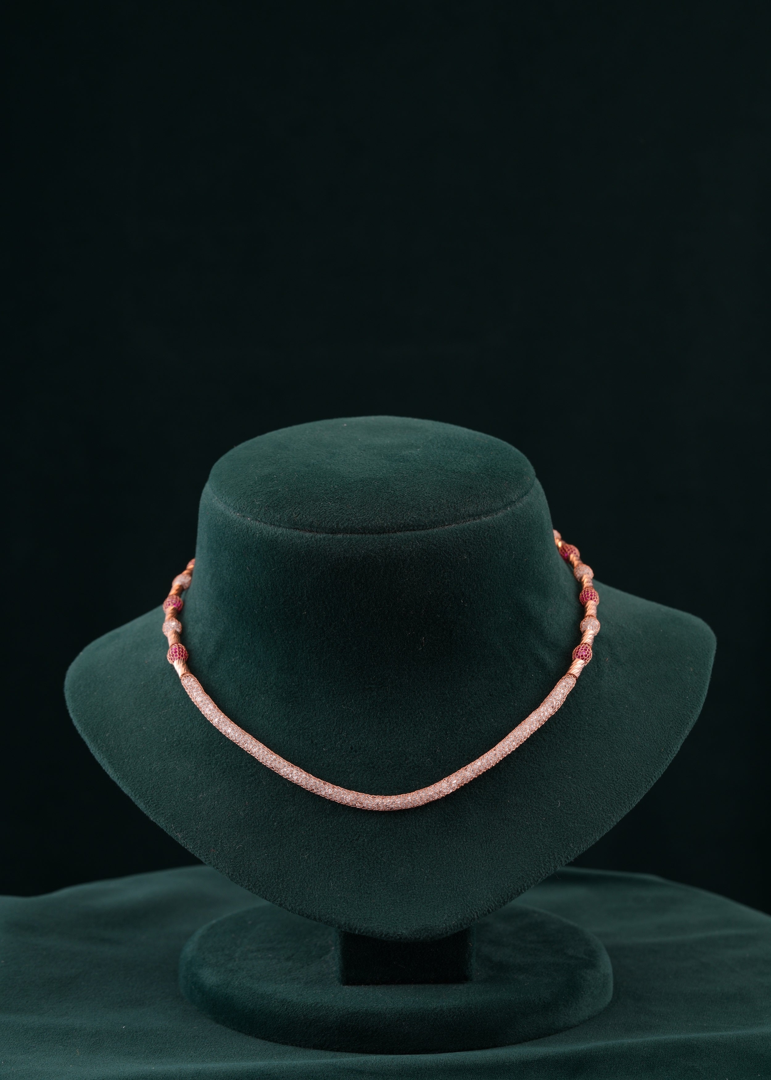 18KT DESIGNER STONE CHAIN