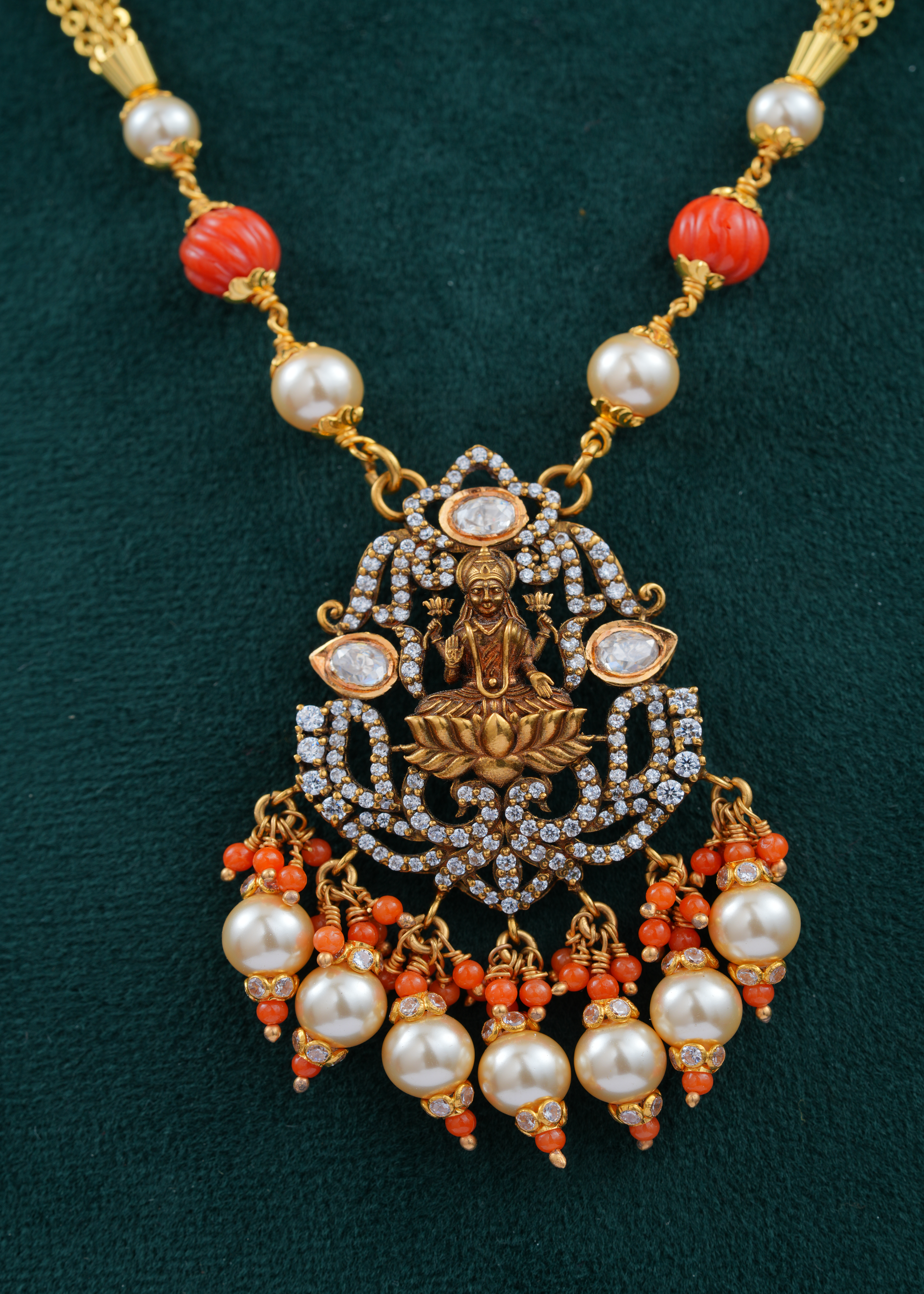 Lakshmidevi idol mangalsutra