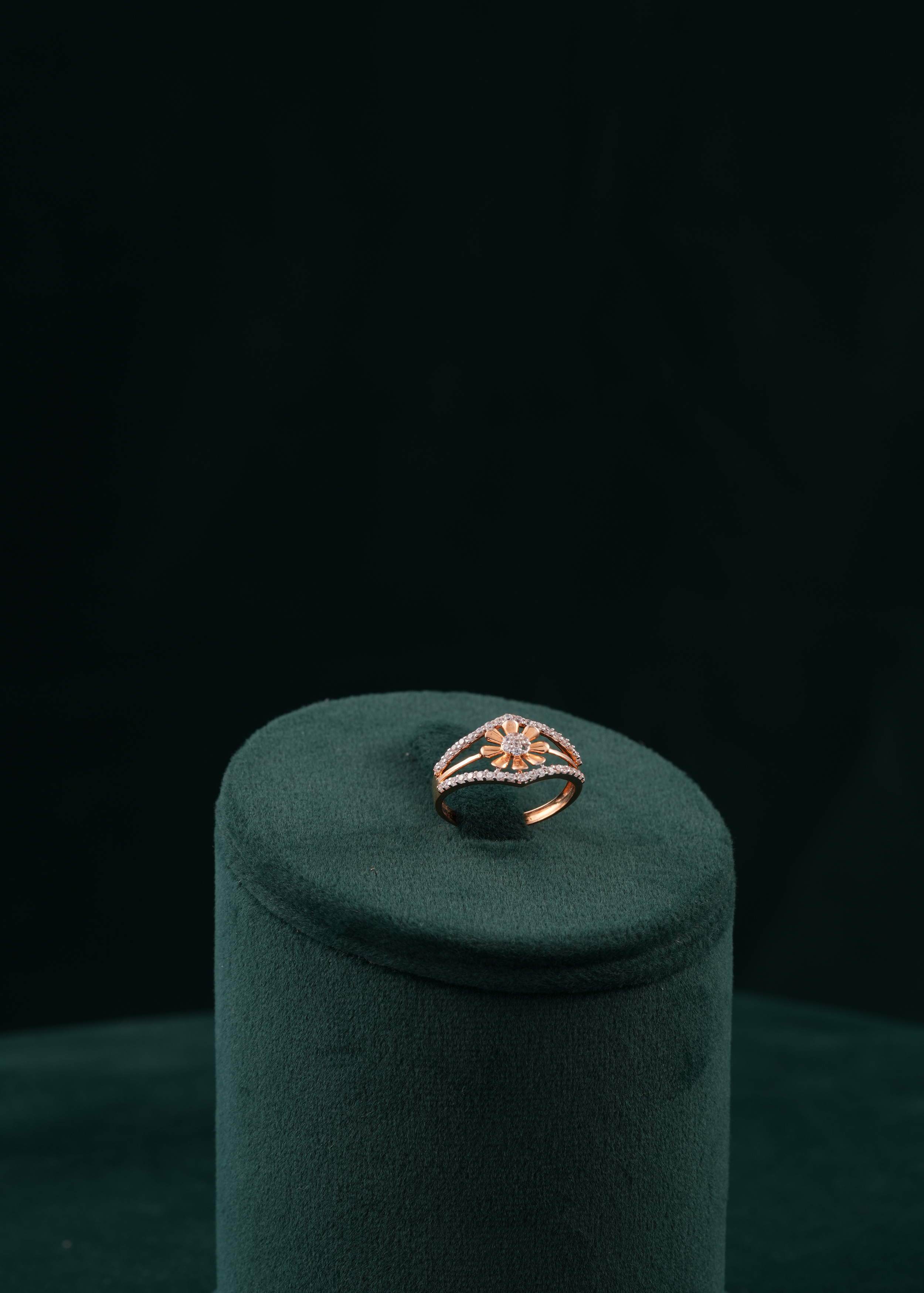 18KT STONE RING