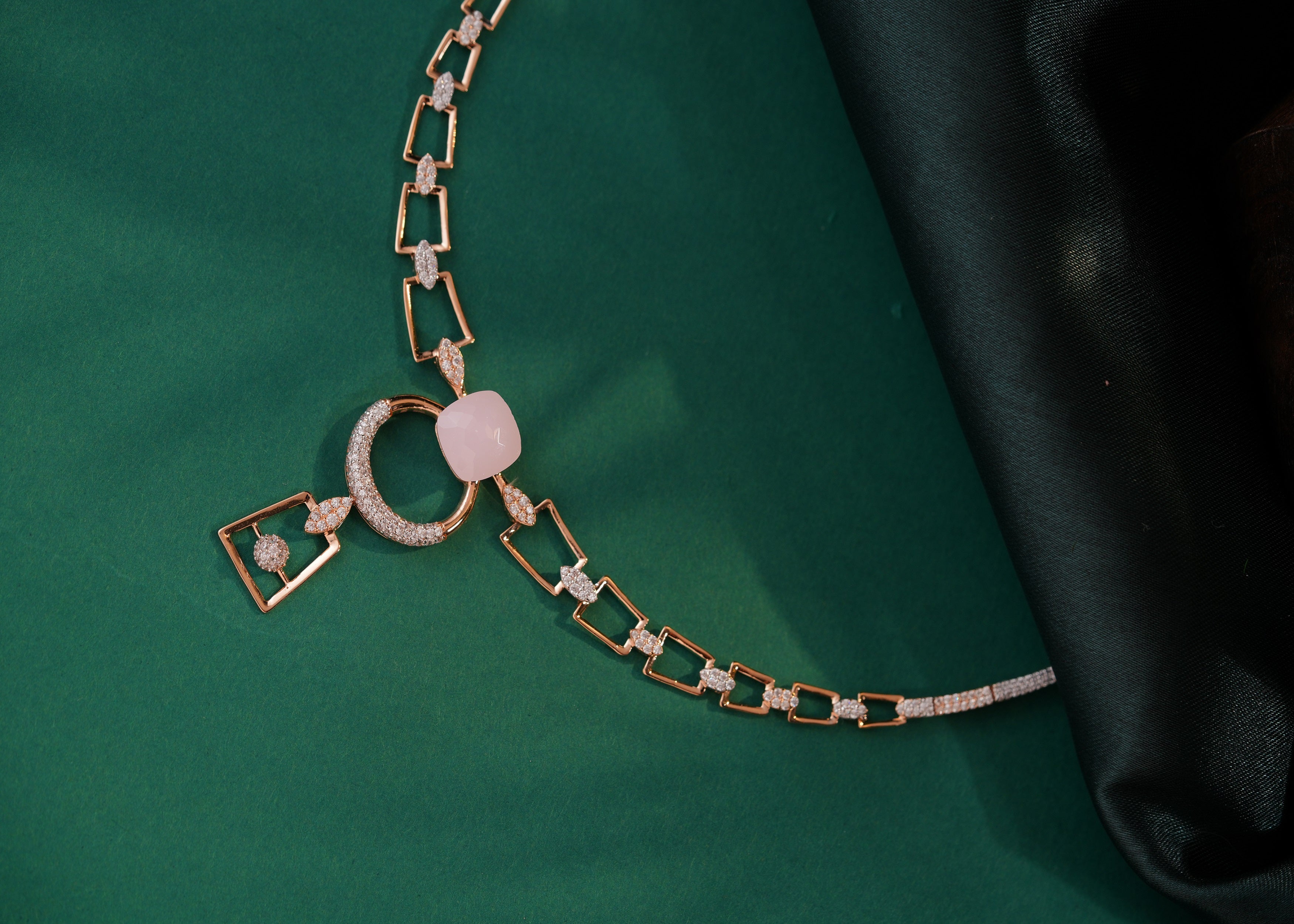18KT NECKLACE