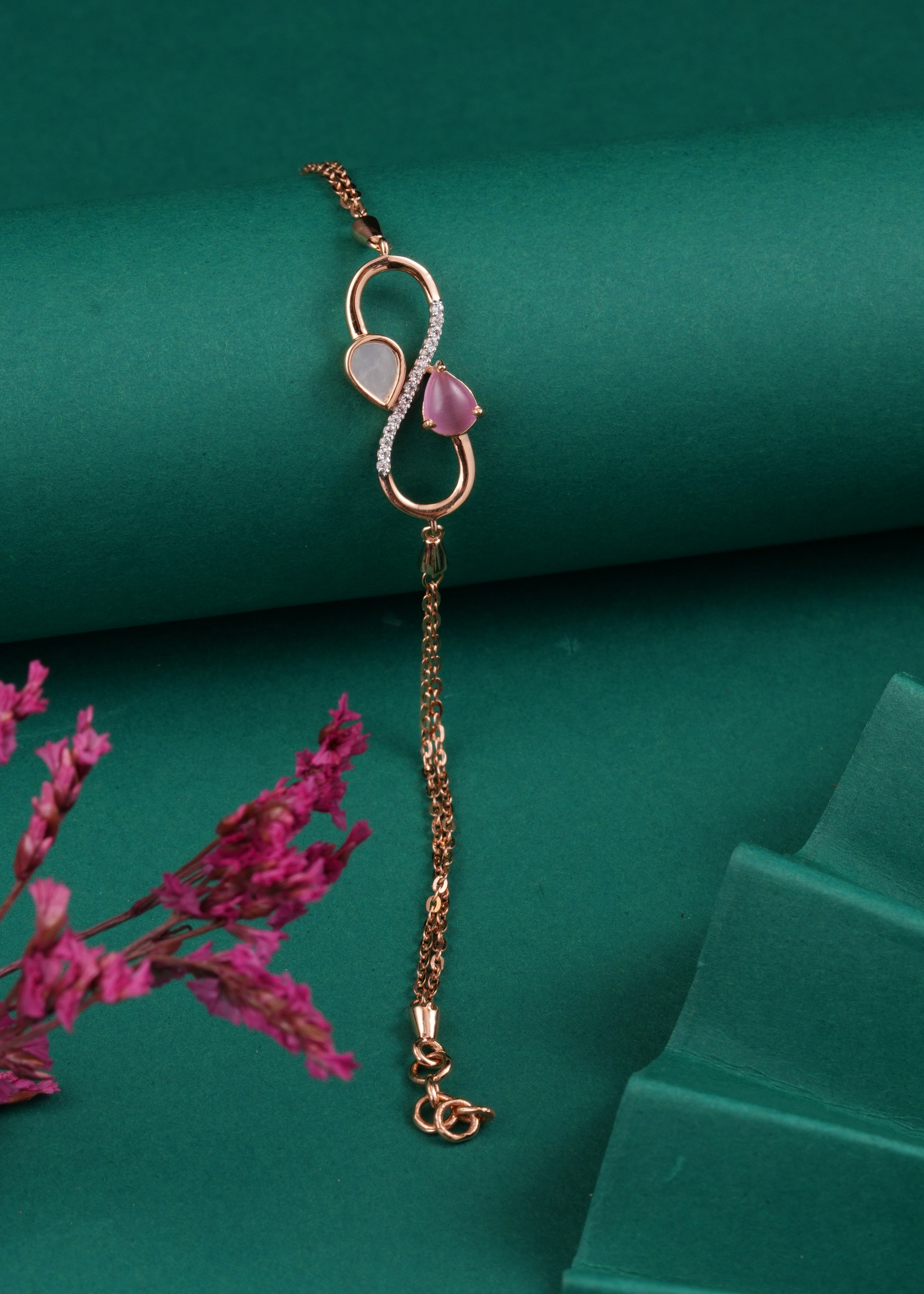 18KT LADIES BRACELET