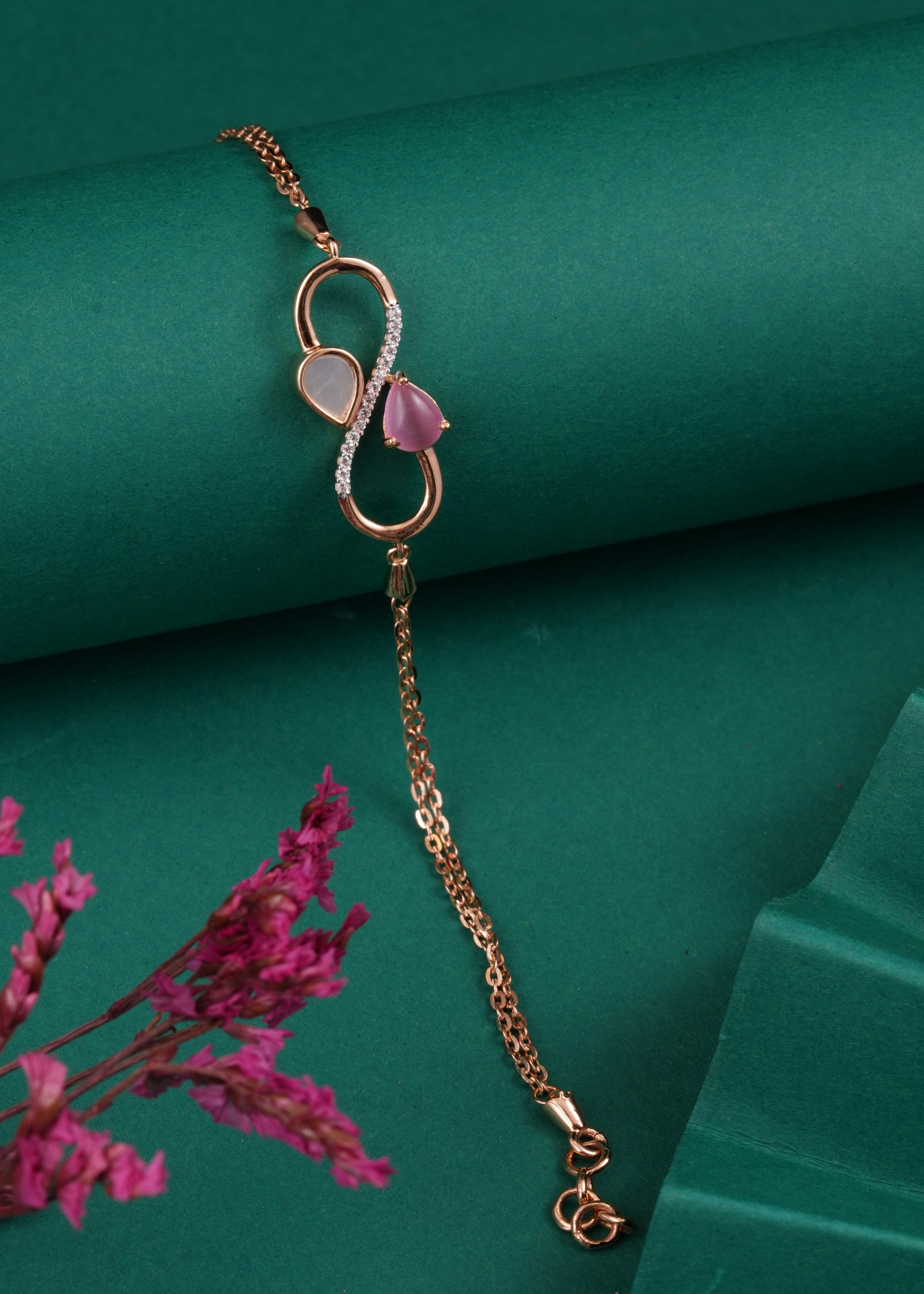 18KT LADIES BRACELET