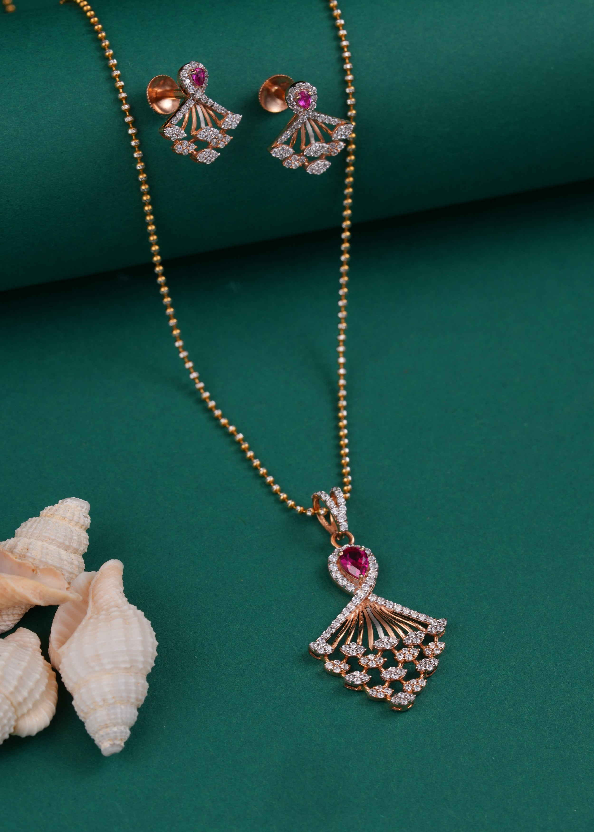 18KT STONE PENDANT SET